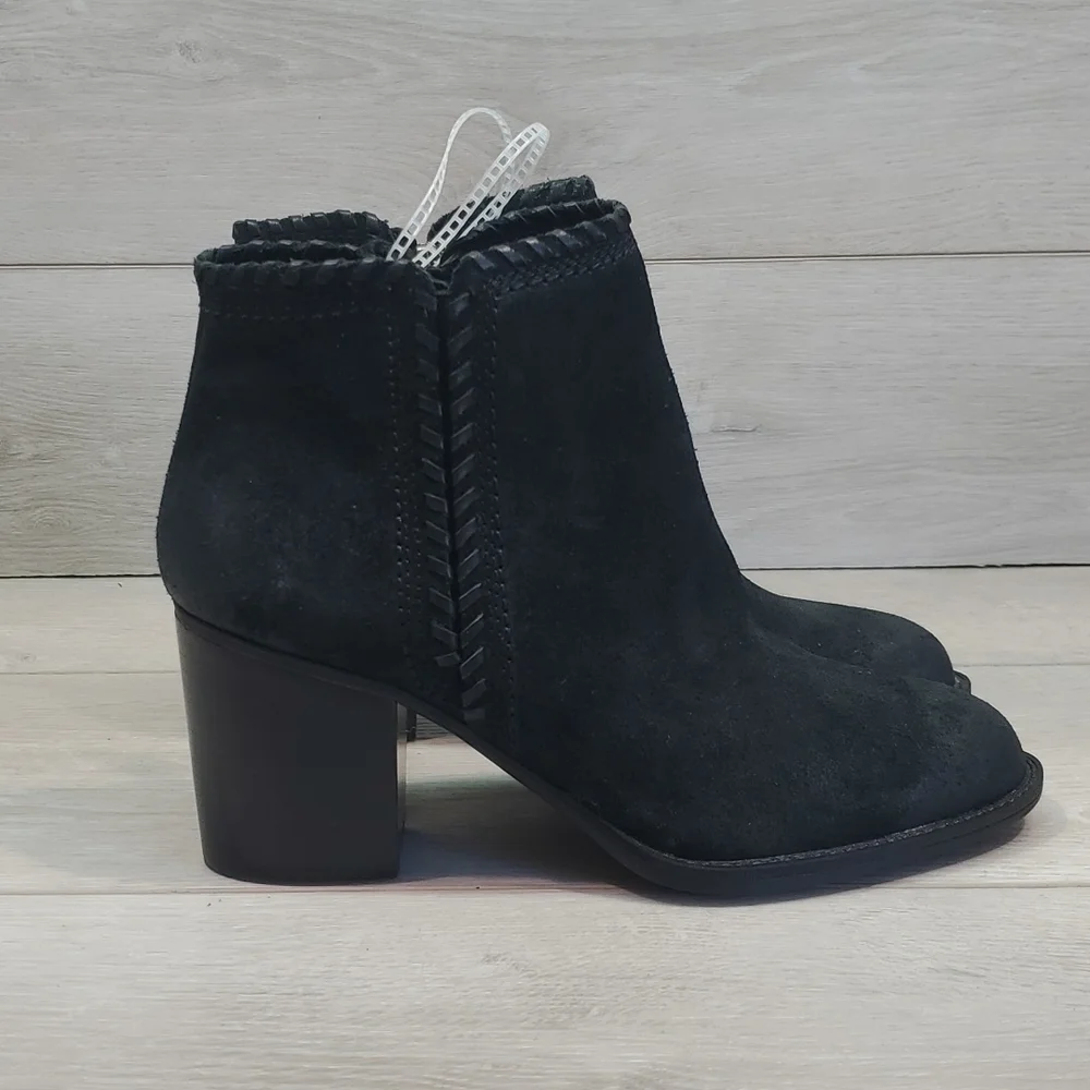 NEW Sofft Womens Wilton Suede Ankle Heels shoes boots sz 6M
